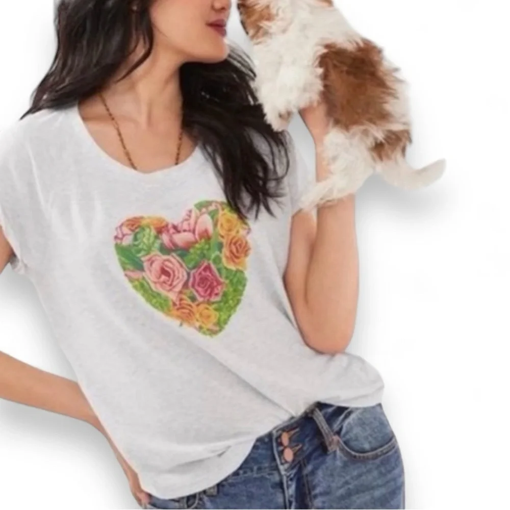 CAbi Botanicals Floral Heart Scoop Neck Short Sleeve T-shirt - Picture 3 of 10